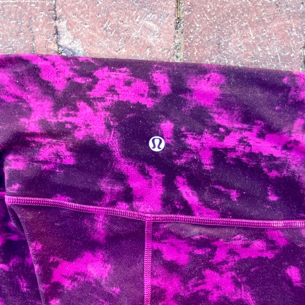 Lululemon Tie Dye Wunder Under 6 Leggings